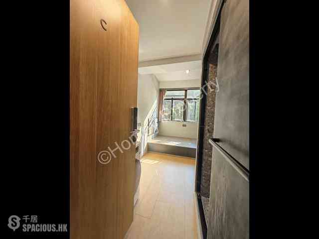 Quarry Bay - Tak Lee Building 01