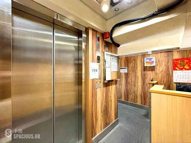 Causeway Bay - Hon Man Mansion 21