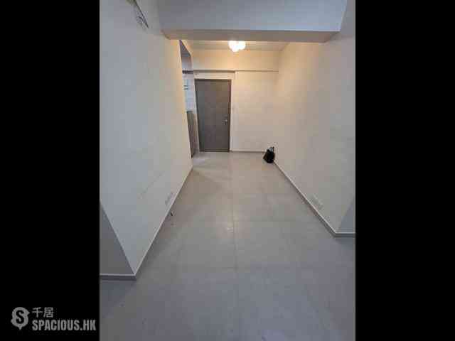 Wan Chai - Wing Tak Building 06