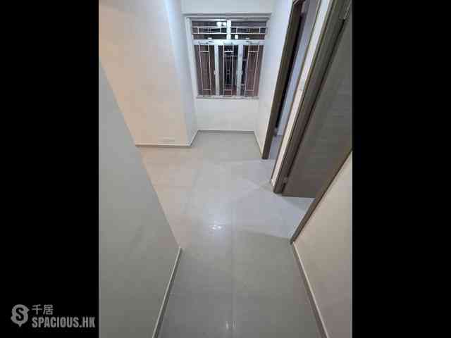 Wan Chai - Wing Tak Building 07