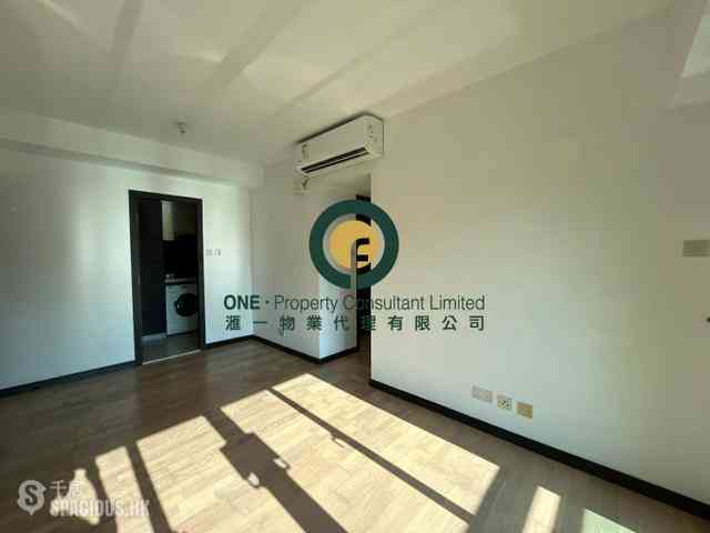 Sai Ying Pun - Centre Place 03