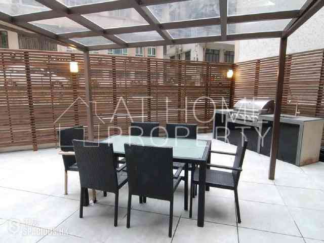 Sai Ying Pun - Golden Phoenix Court 01