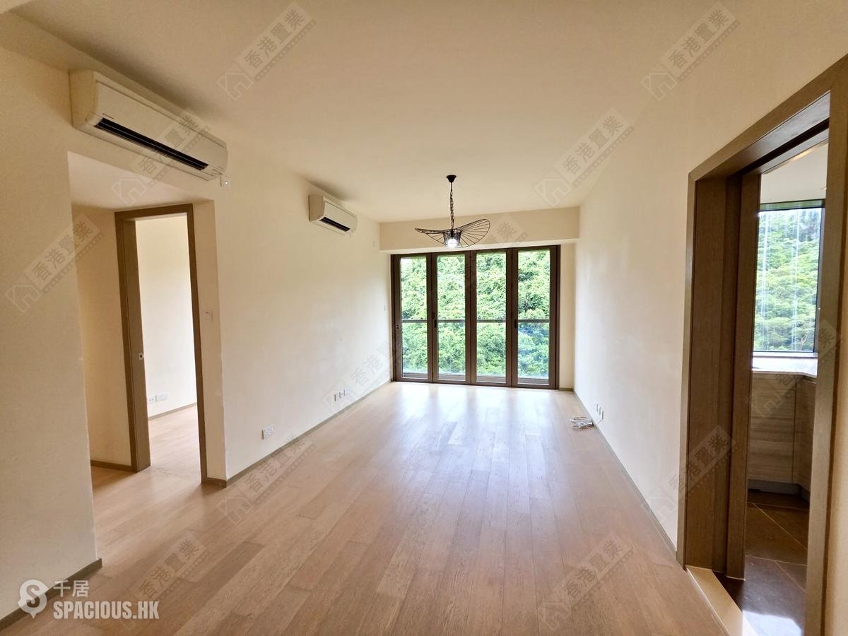 Shau Kei Wan - Island Garden 01
