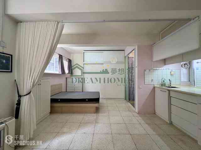 Sai Ying Pun - Koon Wah Building 03
