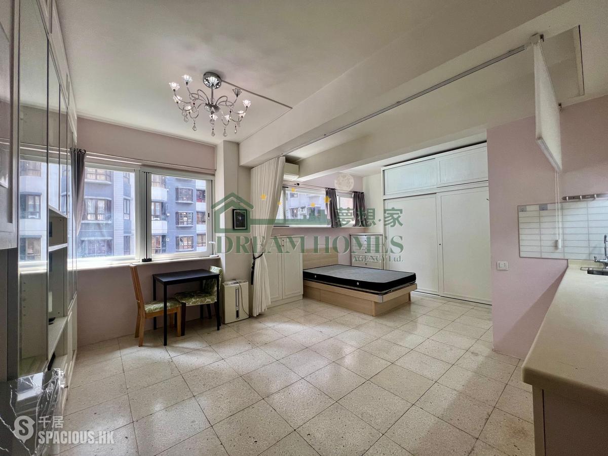 Sai Ying Pun - Koon Wah Building 01