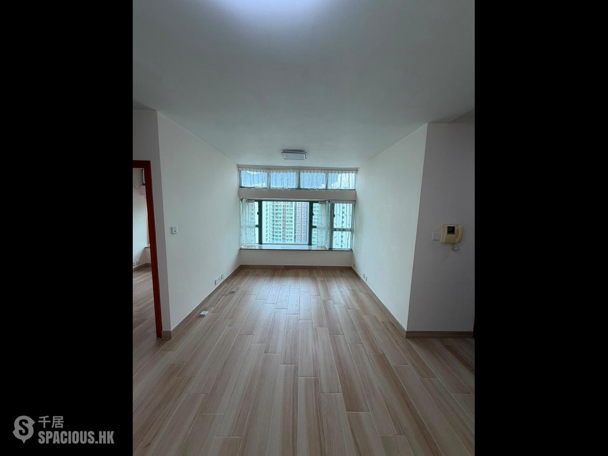 Tung Chung - Tung Chung Crescent Phase 1 Block 1 01