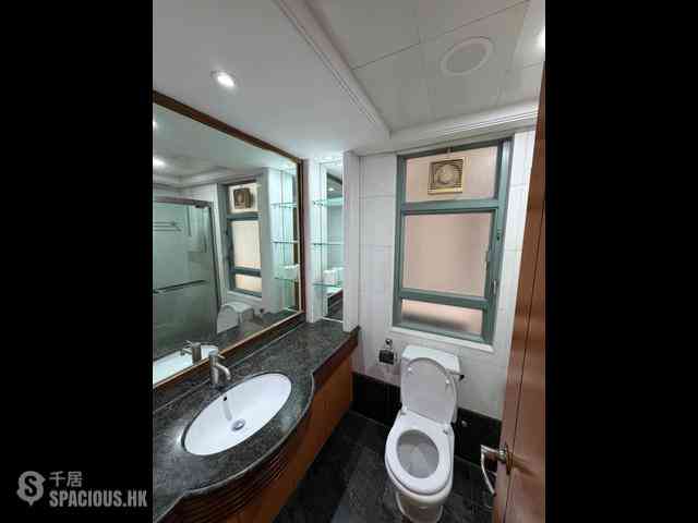 Tung Chung - Tung Chung Crescent Phase 1 Block 1 05