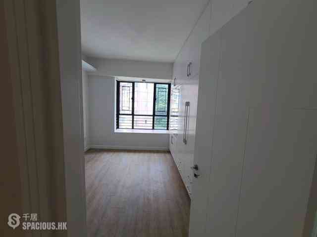 Mid Levels Central - Clovelly Court Block 2 04