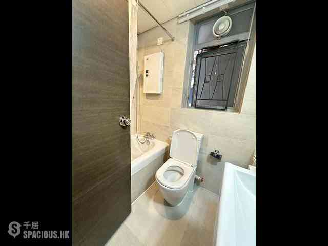 Sai Wan Ho - Grand Promenade Block 6 05
