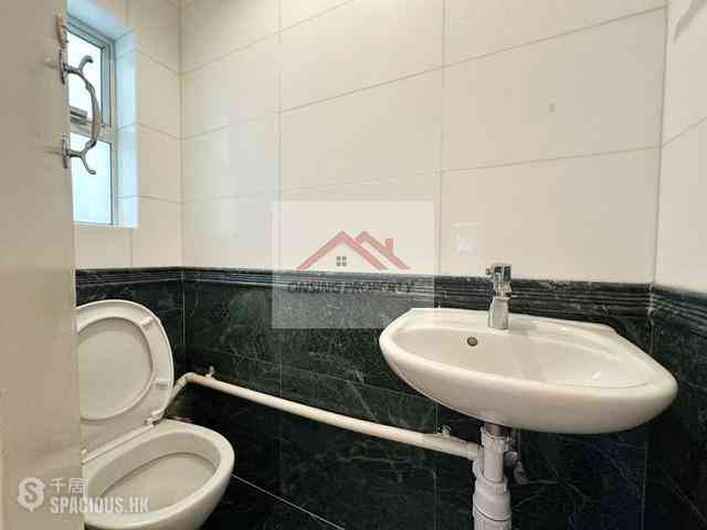 Mid Levels Central - 6B-6E, Bowen Road 04
