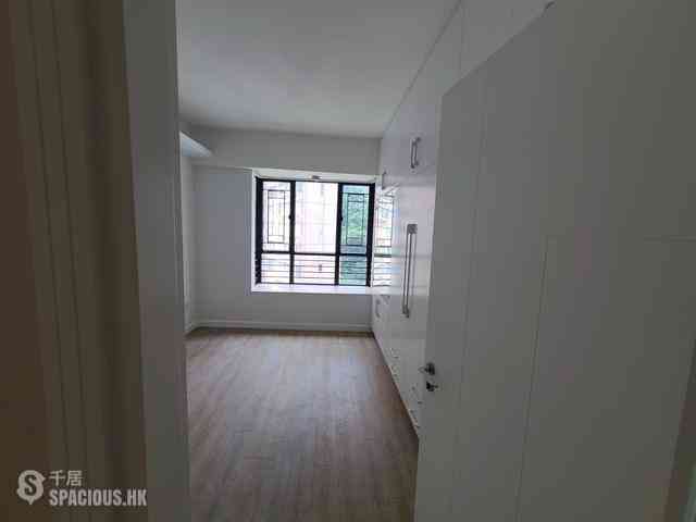 Mid Levels Central - Clovelly Court 06