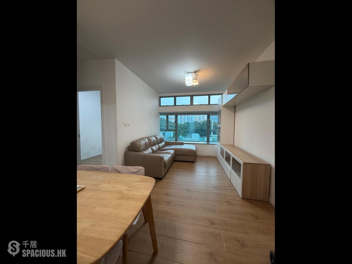 Tung Chung - Tung Chung Crescent Phase 2 Block 5 01