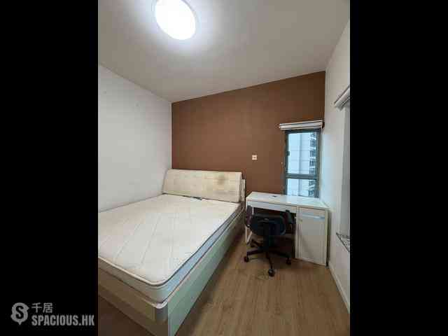 Tung Chung - Tung Chung Crescent Phase 2 Block 5 06