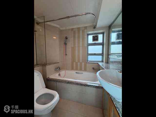 Tung Chung - Caribbean Coast Phase 2 Albany Cove Tower 6 07