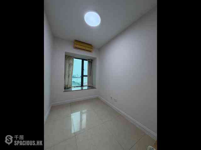 Tung Chung - Caribbean Coast Phase 2 Albany Cove Tower 7 05