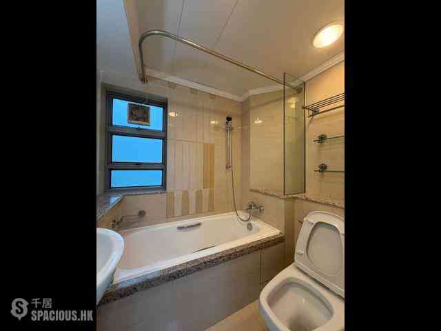 Tung Chung - Caribbean Coast Phase 2 Albany Cove Tower 7 07