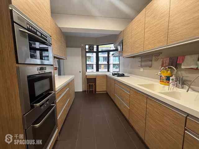 Mid Levels Central - Wilshire Park 05