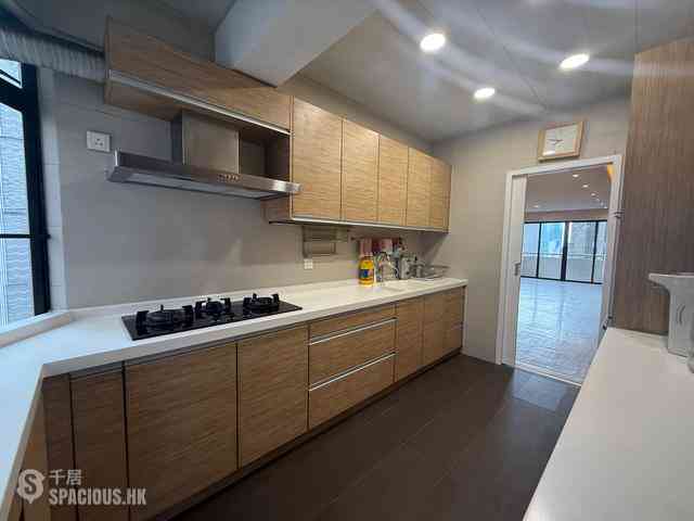Mid Levels Central - Wilshire Park 08
