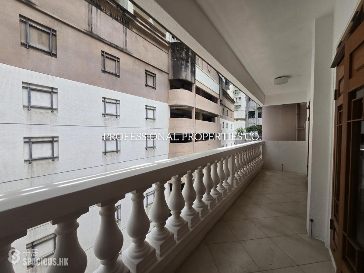 Mid Levels Central - Ivory Court 01
