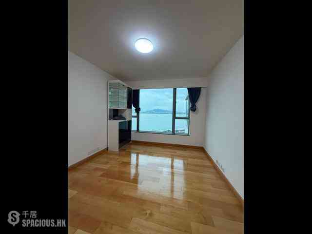 Tung Chung - Seaview Crescent Block 1 01