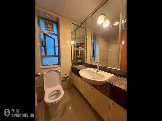 Tung Chung - Seaview Crescent Block 1 06