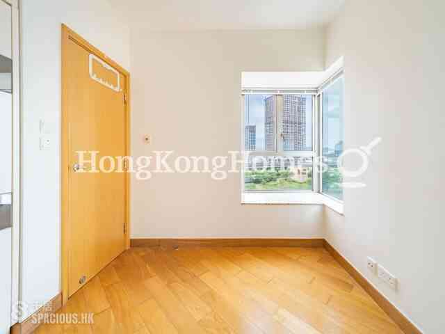 Tai Kok Tsui - Harbour Green 08