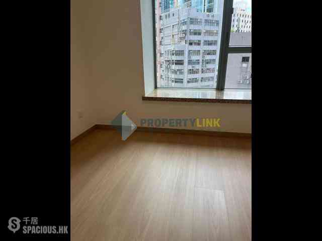 Sheung Wan - Queen's Terrace 03