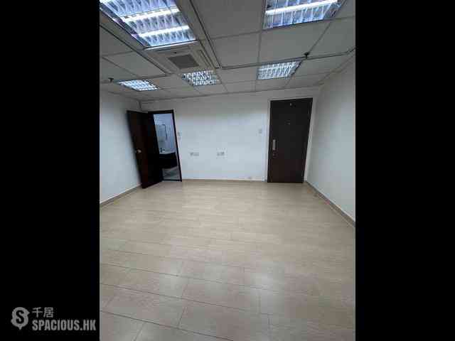 Wan Chai - Kiu Yin Commercial Building 02