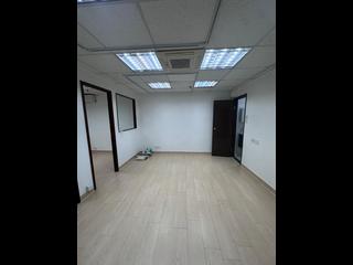 Wan Chai - Kiu Yin Commercial Building 05