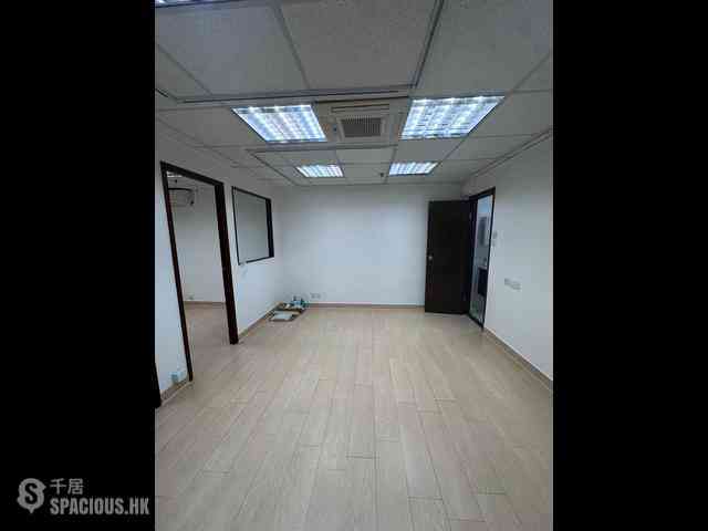 Wan Chai - Kiu Yin Commercial Building 05
