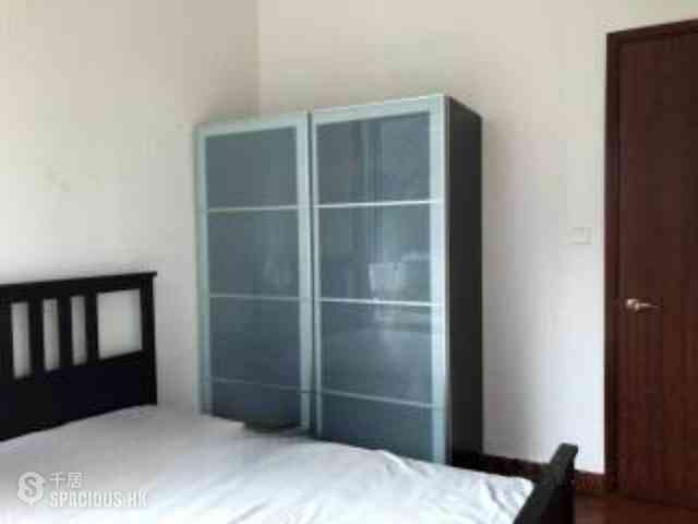 Wan Chai - The Avenue Phase 2 03