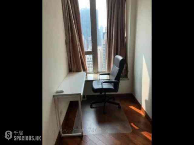 Wan Chai - The Avenue Phase 2 04