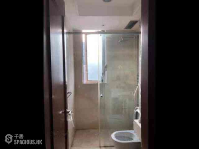 Wan Chai - The Avenue Phase 2 06