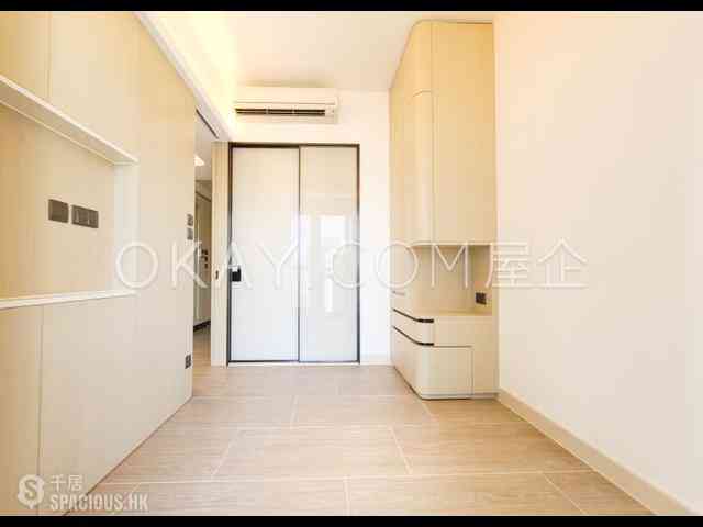 Mid Levels Central - Townplace Soho 08