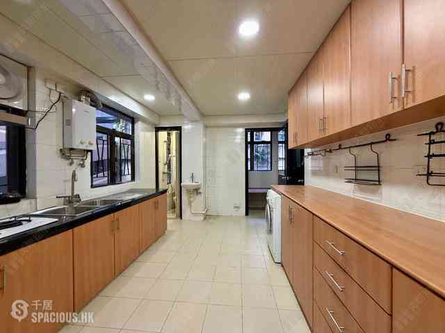 Mid Levels Central - Right Mansion 04