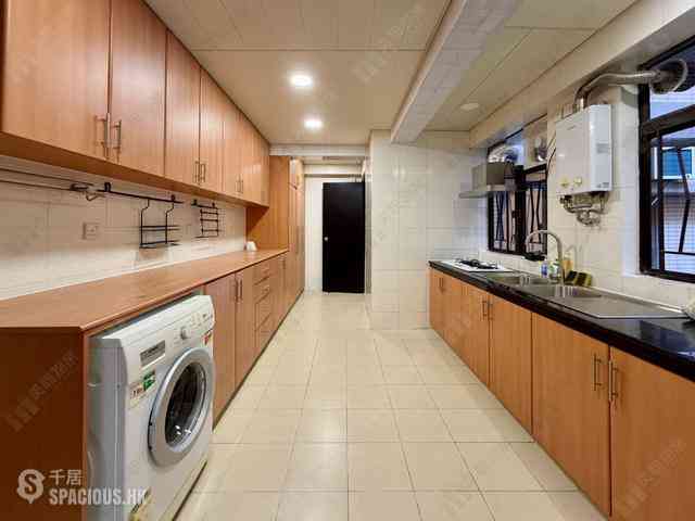 Mid Levels Central - Right Mansion 05