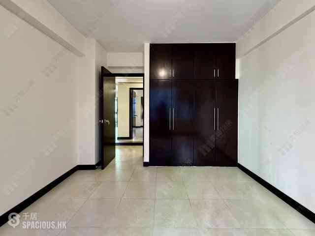 Mid Levels Central - Right Mansion 13