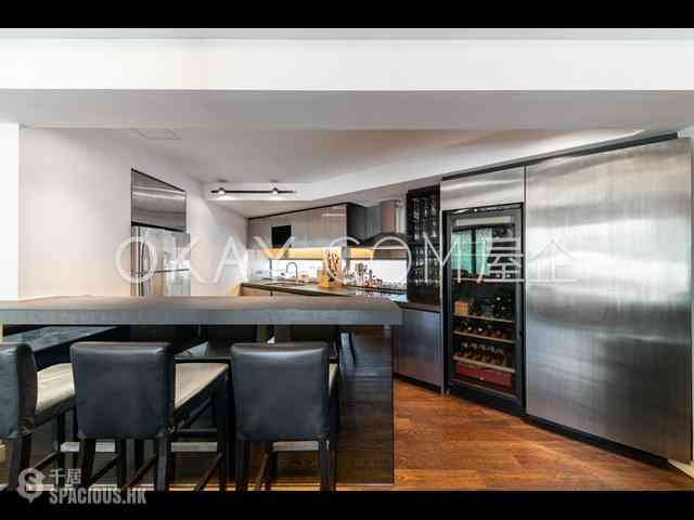 Soho - 52, Elgin Street 03