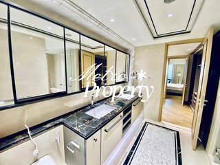 Mid Levels Central - 3, MacDonnell Road 08