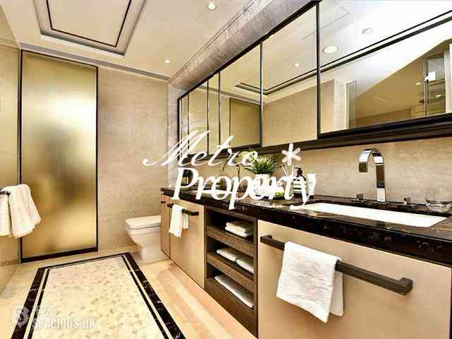 Mid Levels Central - 3, MacDonnell Road 18