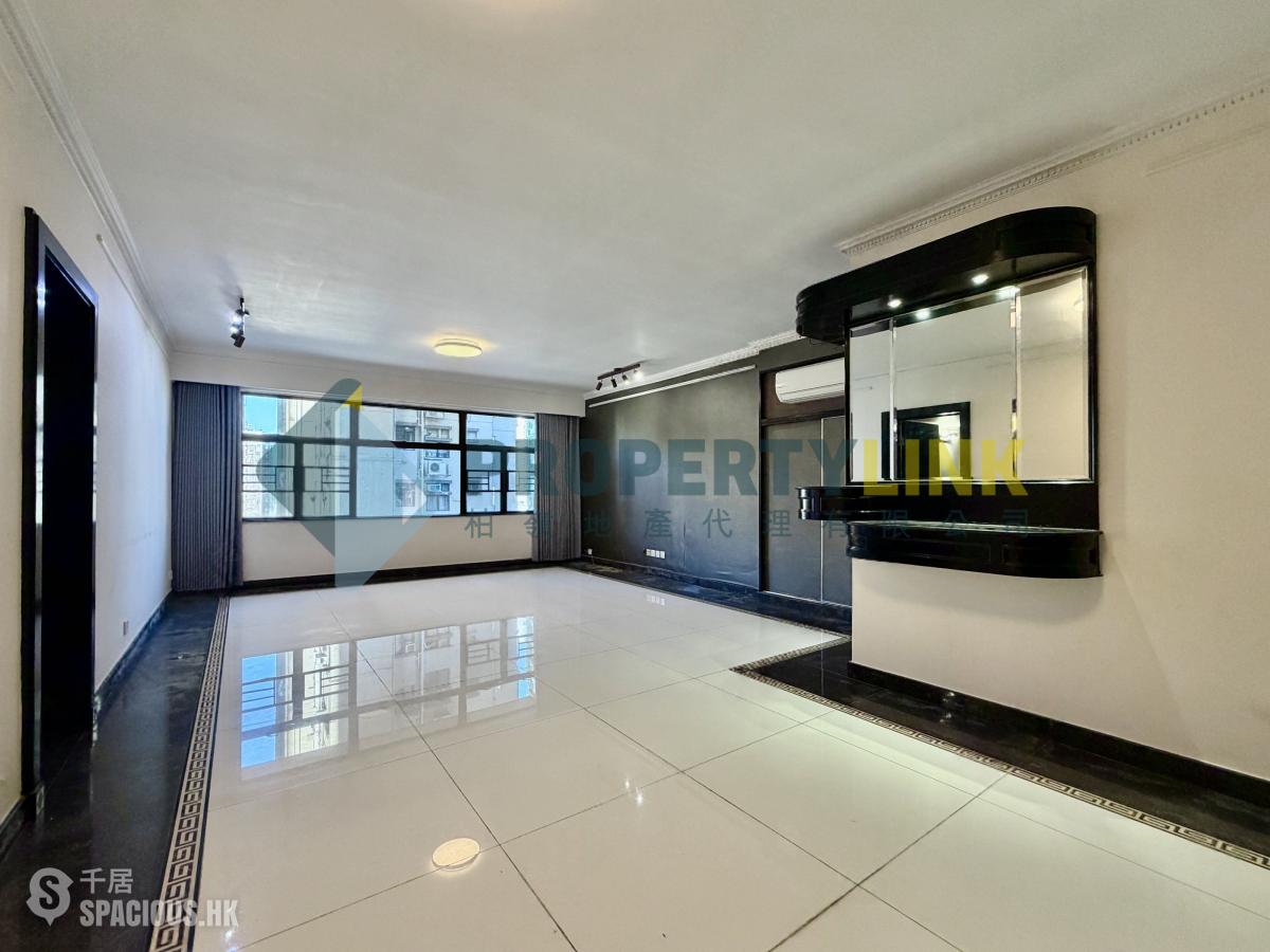Mid Levels West - Parkway Court 01
