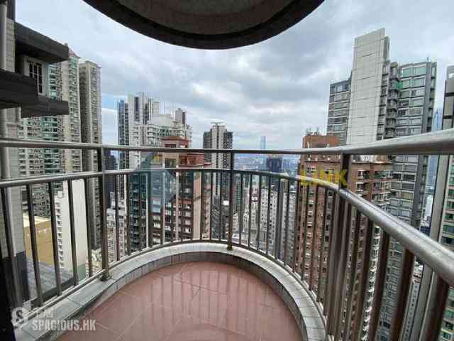 Mid Levels Central - Elegant Terrace 02