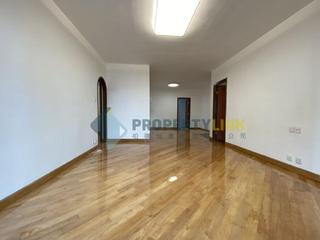 Mid Levels Central - Elegant Terrace 04
