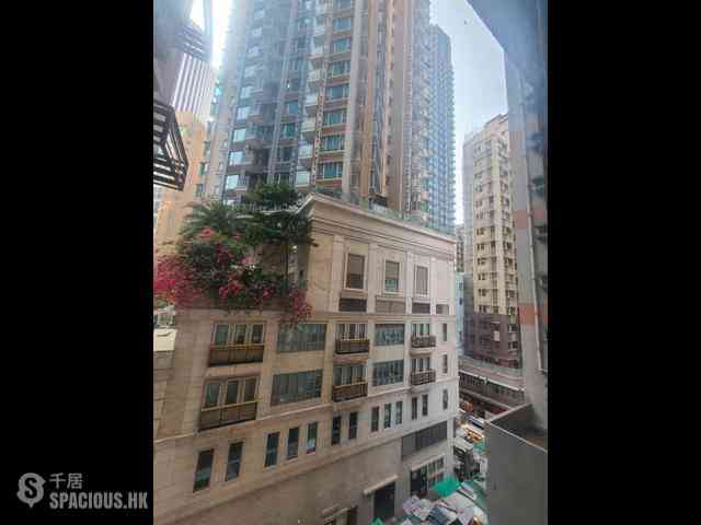 Wan Chai - Tai Yuen Court 08