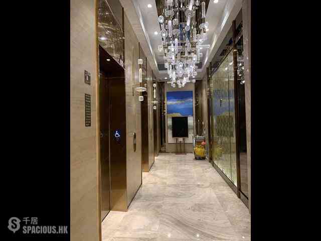 Wong Chuk Hang - The Southside Phase 1 Southland Tower 2A 01