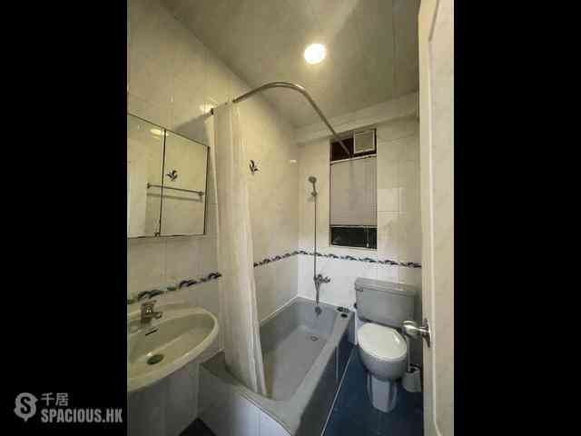 Mid Levels West - Hing Wah Mansion Block A 05