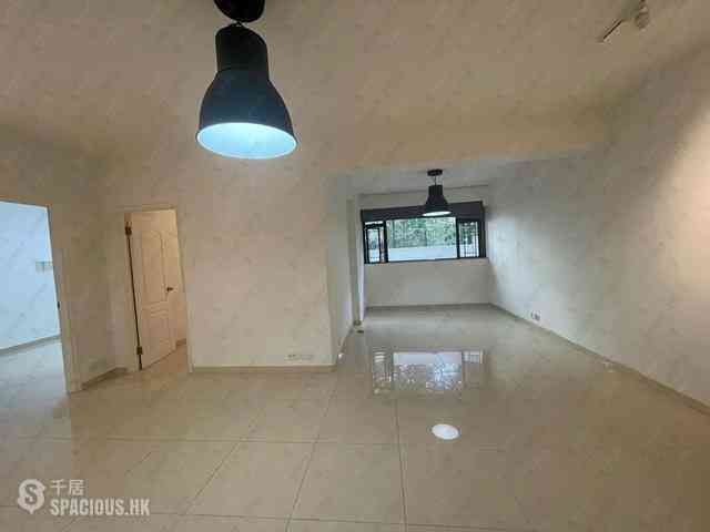 Mid Levels West - Hing Wah Mansion Block A 08