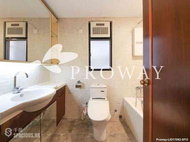 Mid Levels Central - Clovelly Court 06