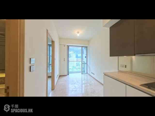 Sai Ying Pun - 63, Pokfulam Emerald House (Tower 2) 01