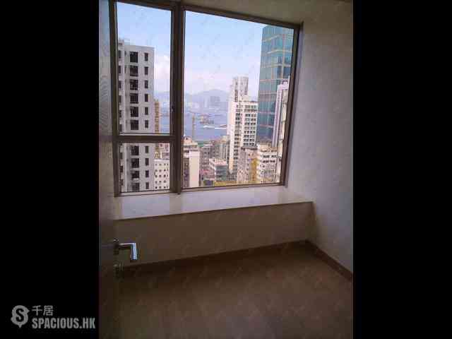 Sai Ying Pun - Island Crest Block 1 07